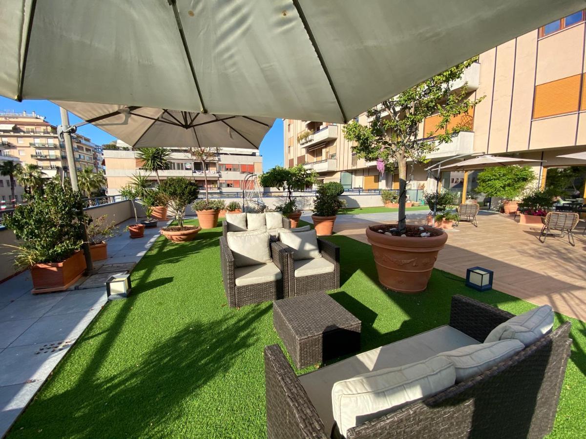 Myhome 75 Premium Luxury B&B เปสการา ภายนอก รูปภาพ